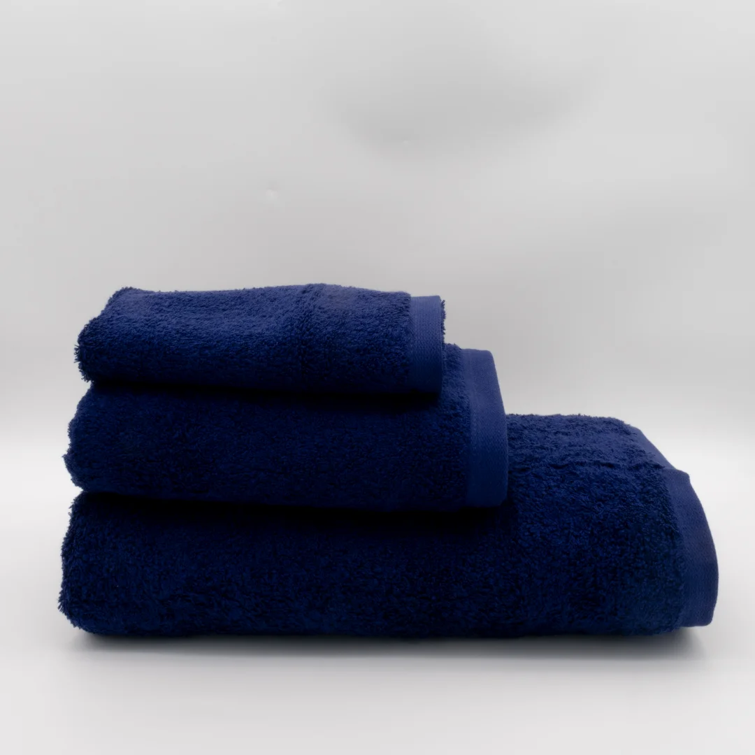 (3 Piezas) Toallas Lisas Azul Mariño